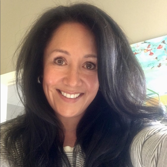 Meet your Posher, Adelle - Picture 1 of 1